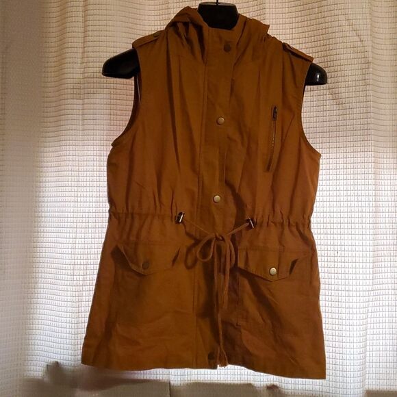 ZENANA OUTFITTERS VEST - Picture 1 of 9